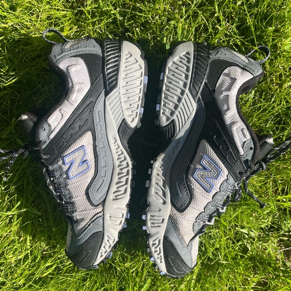 New Balance 476 Gray and Black Sneakers - Picture 7 of 12